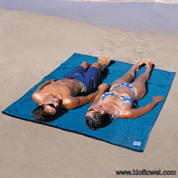 A608GA03-beach-towel-for-two